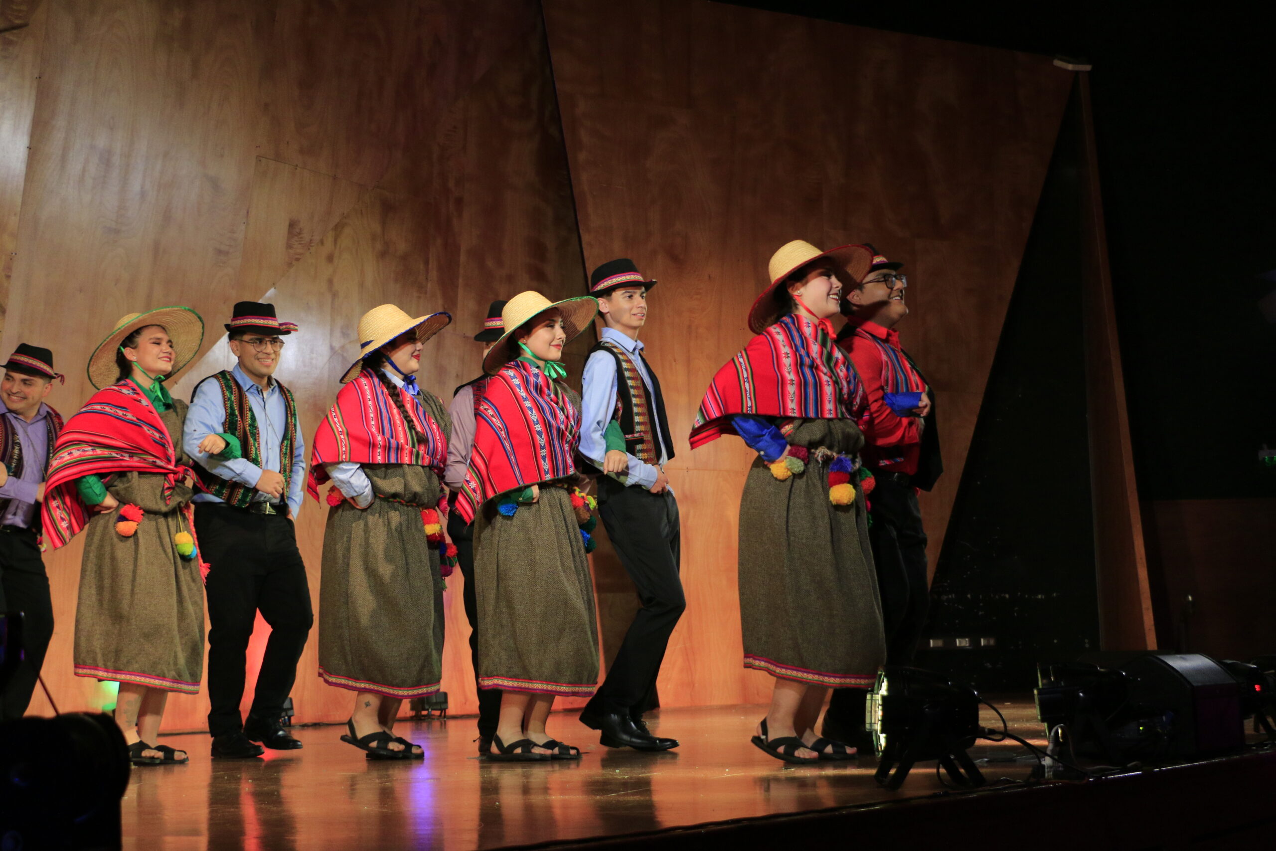 Grupo Selectivo- Conjunto Folclórico Almas UC