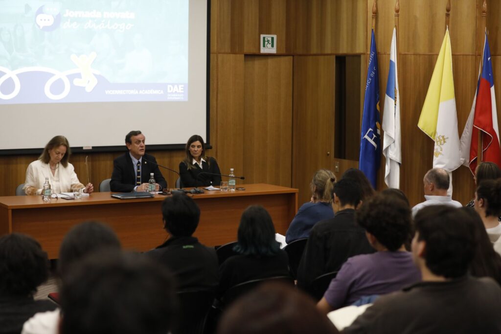 Foto de Rector UC y autoridades académicas