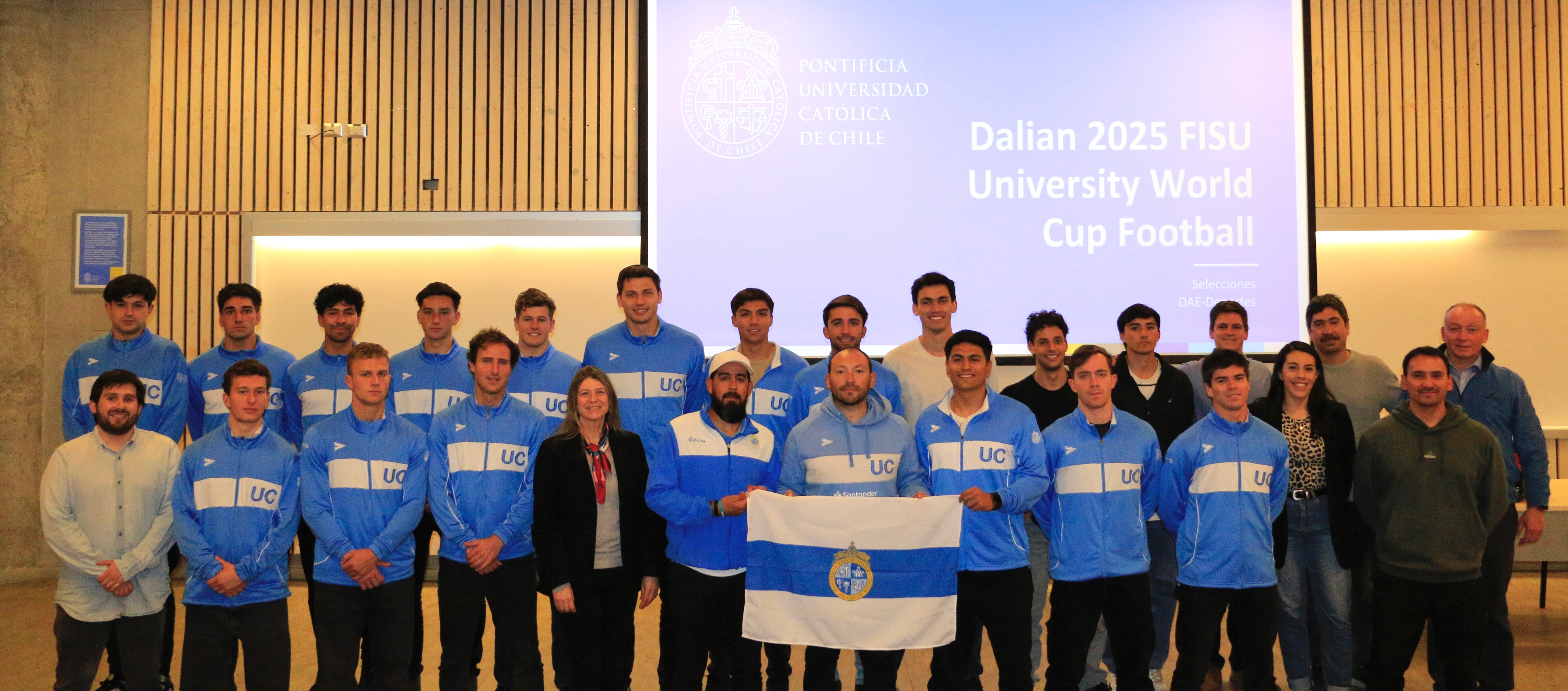 Entrega de Bandera a Fútbol UC para la Copa Mundial Universitaria de Fútbol
2025