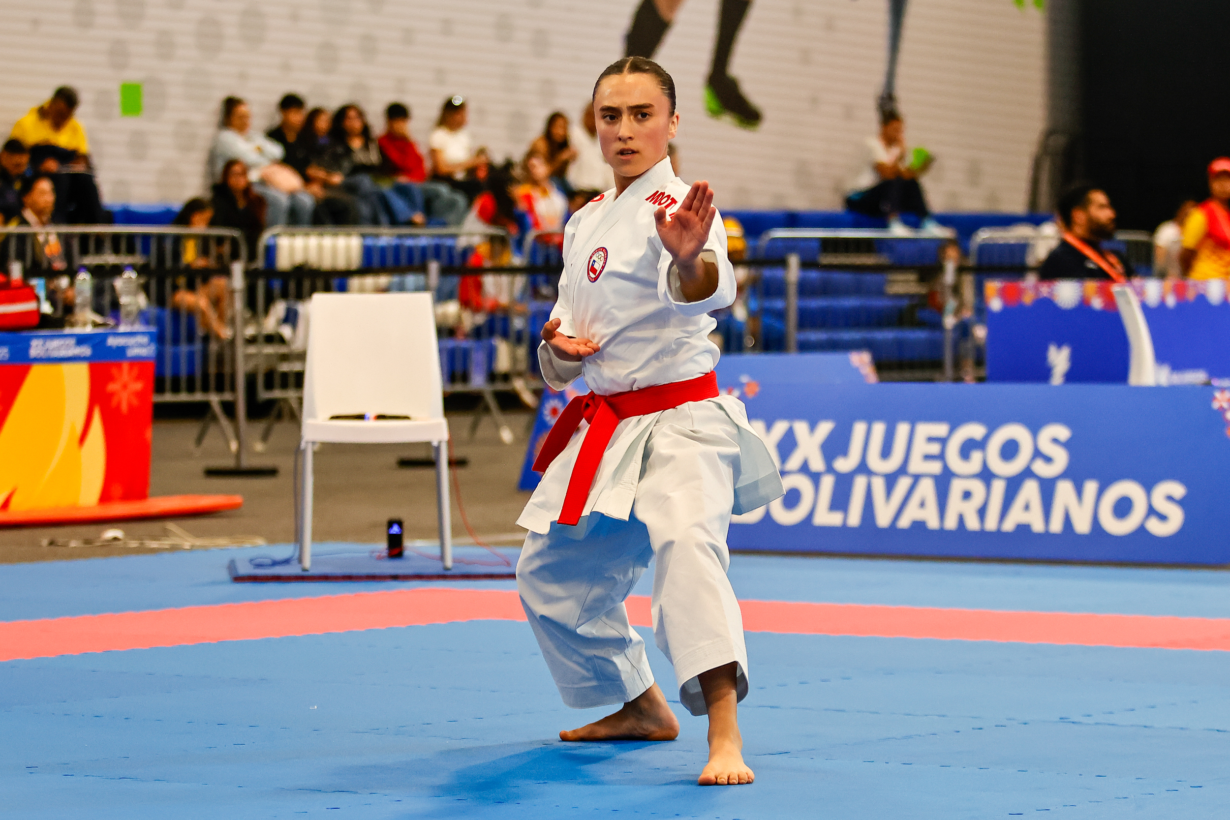 Isidora Gallo, estudiante UC medallista de bronce en los Juegos Bolivarianos 2025.
