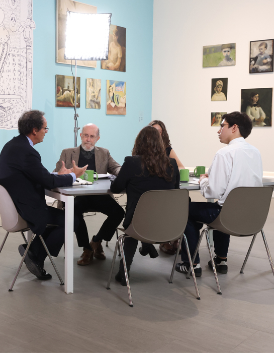 rector en entrevista con medios UC