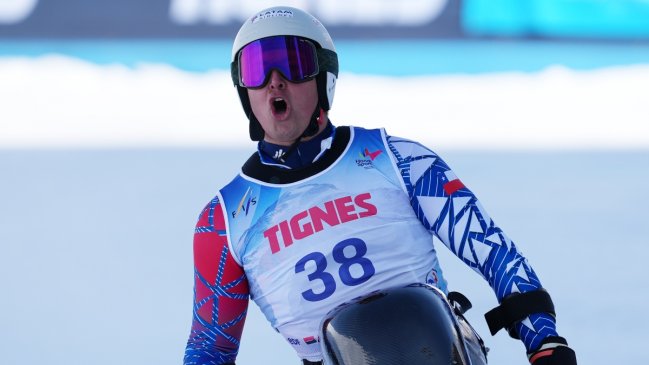 Nicolás Bisquertt, estudiante UC se convirtió en leyenda del deporte nacional en Milano Cortina 2026
