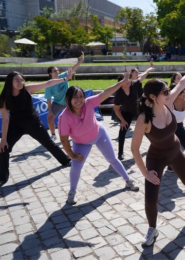 Estudiantes participan de actividad del Día Internacional del Deporte 2026 en la UC